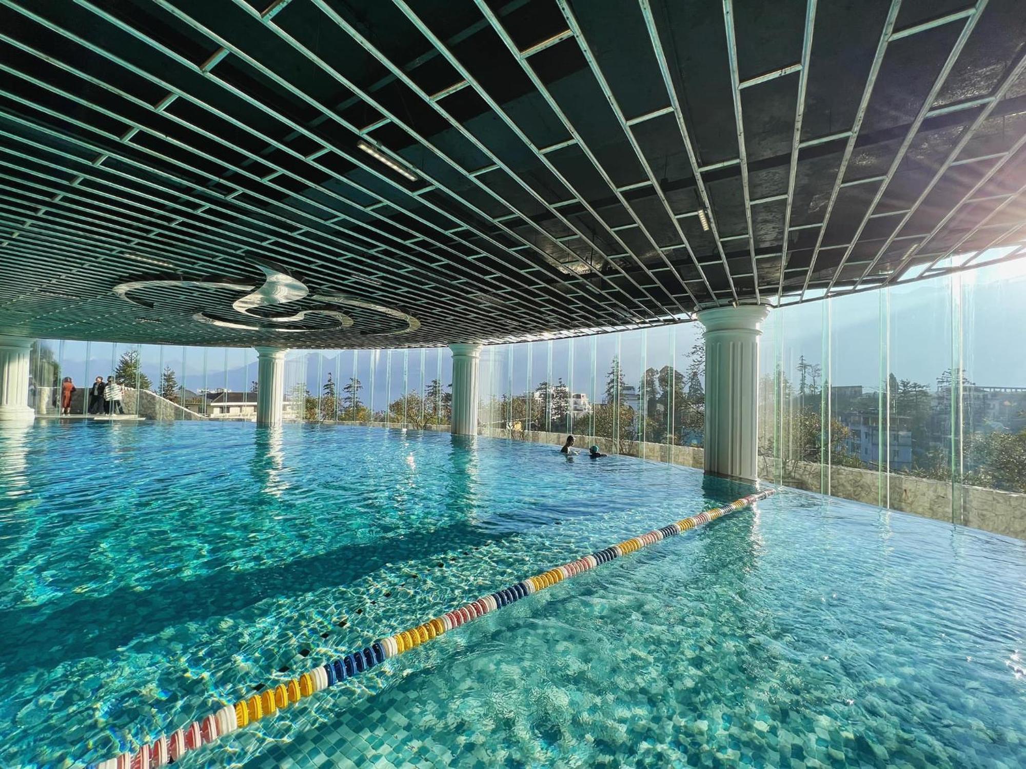 Silk Path Grand Sapa Resort & Spa Exterior photo The swimming pool
