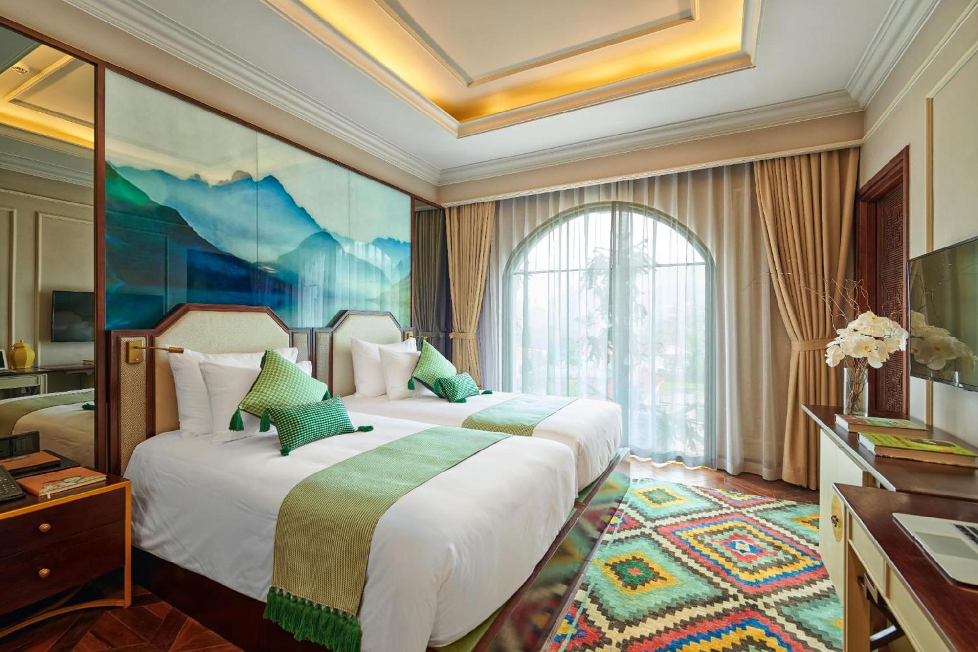 Silk Path Grand Sapa Resort & Spa Exterior photo Deluxe Room