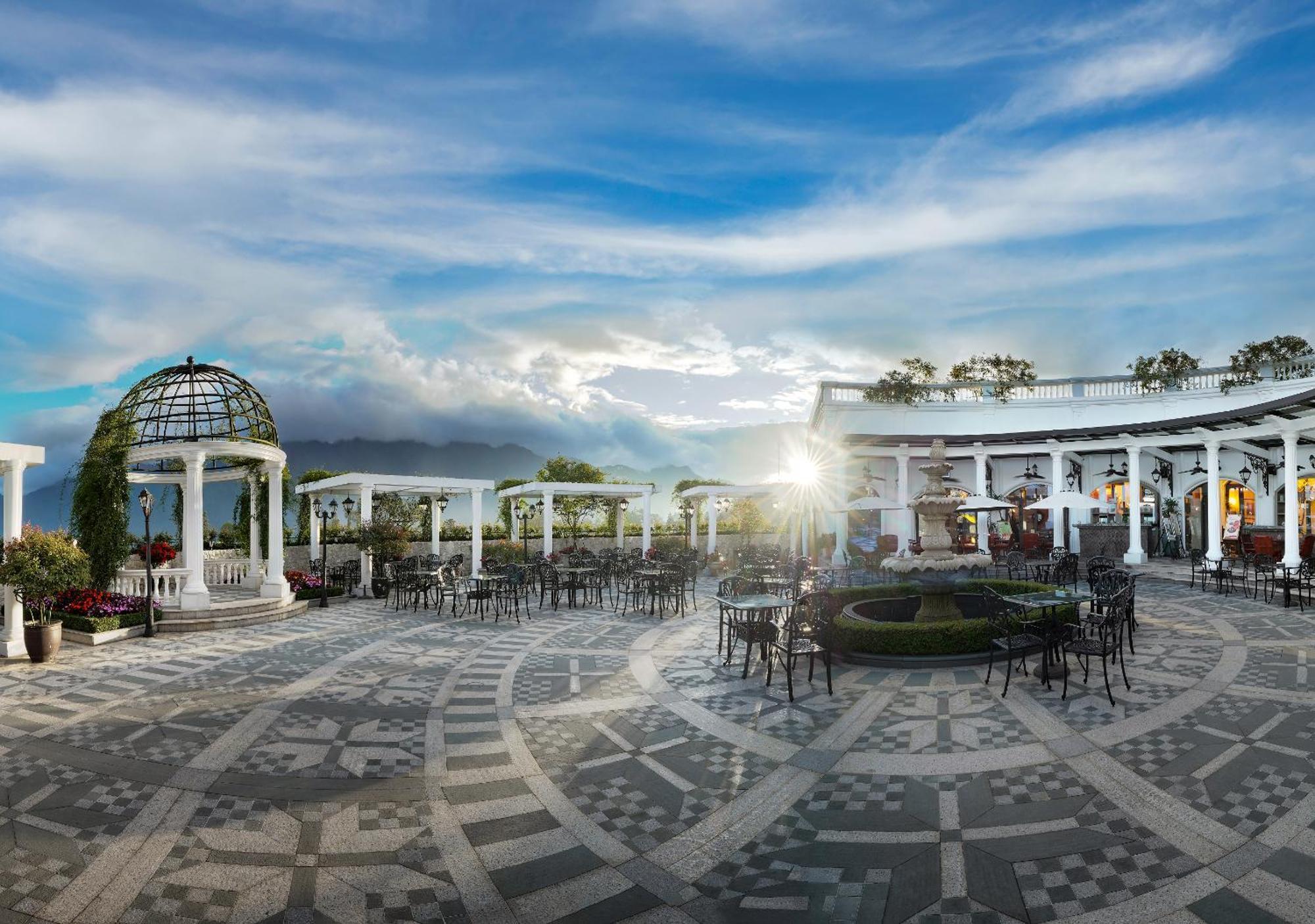 Silk Path Grand Sapa Resort & Spa Exterior photo The Sky Garden
